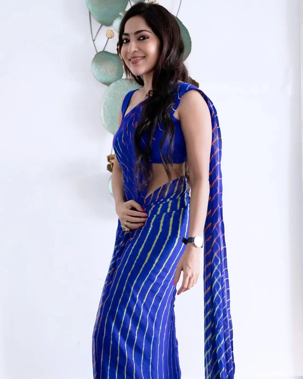 TV Actress Ramya Subramanian In Sleeveless Blue Saree